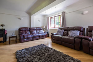 Lounge- click for photo gallery